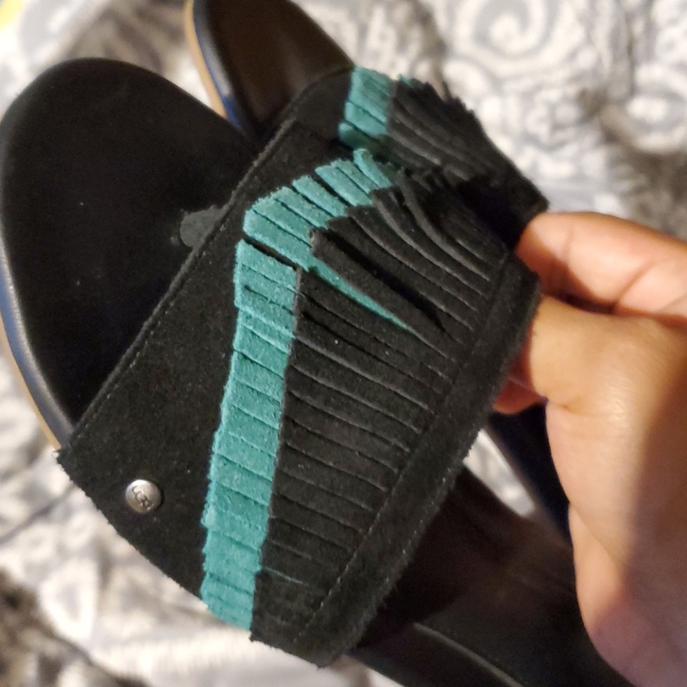 🖤Ugg🖤western fringe suede slides🖤 - Picture 2 of 6